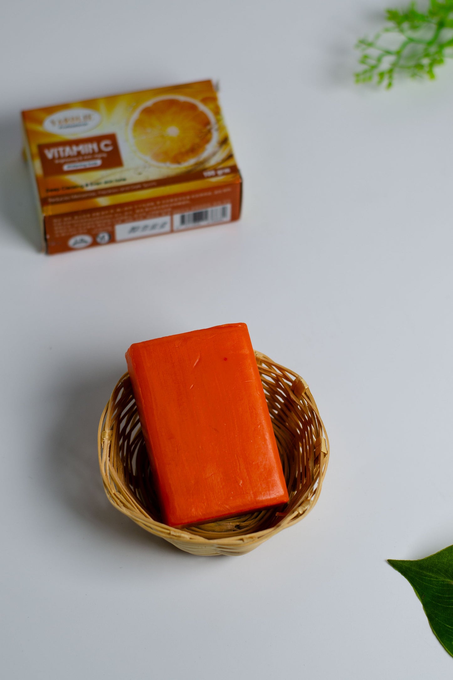 Vitamin C Soap | Brightening & Anti Aging | Yardlie | 100g |
